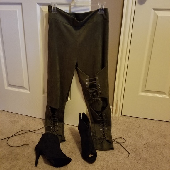 Cape Robbin Boots - Picture 2 of 7